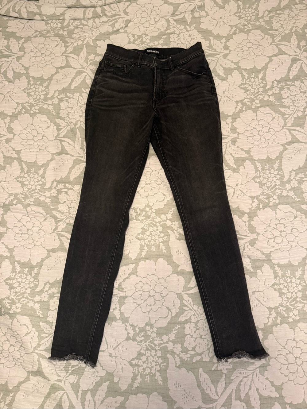 Express Women's Washed Perfect Curves Legging Jeans